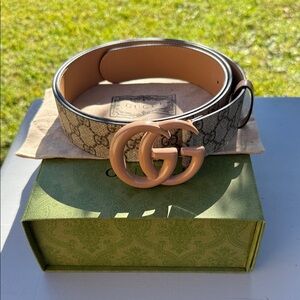 Gucci Beige and Brown GG Belt